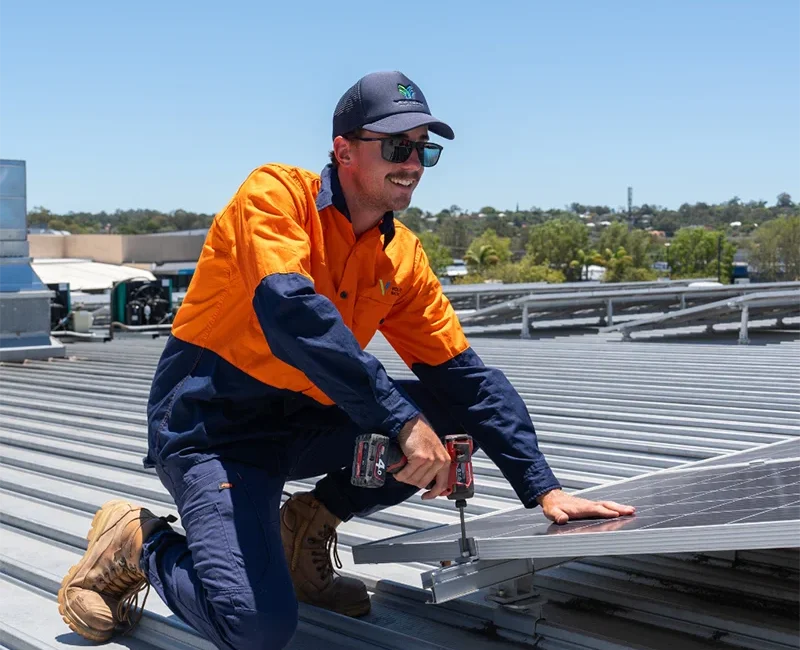 solar installers logan city